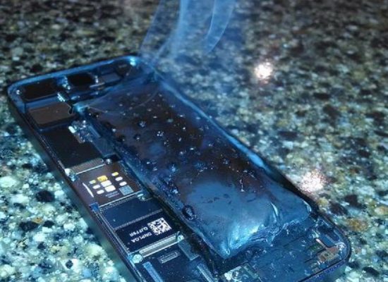 Apple store evacuated due to iphone battery overheating