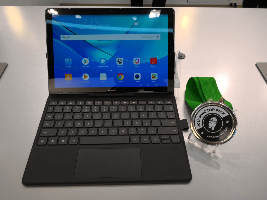 HUAWEI MediaPad M5 with a "Best of MWC" award for the device's great audio, especially the surround-sound which is great for multimedia