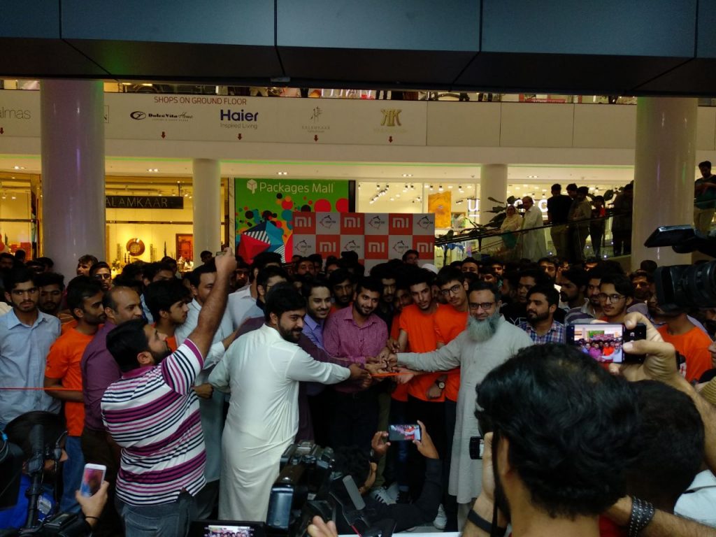 MI promotions at the Packages Mall