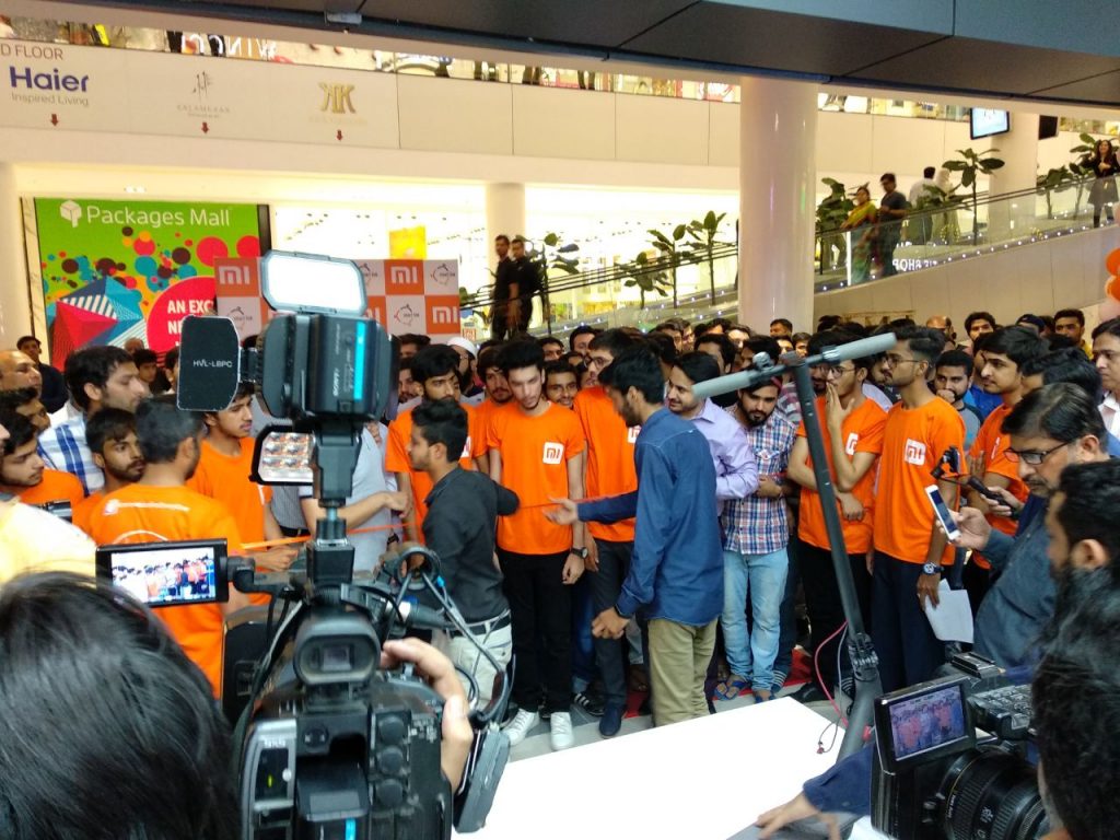 MI promotions at the Packages Mall