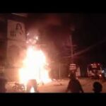 Fire errupts at Mobile Market in Sukkur, heavy damages